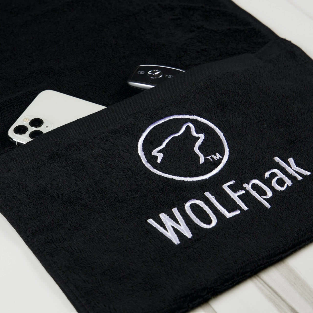 Gym Towel W/Pocket 4 Gym Towel W/Pocket - Image 4