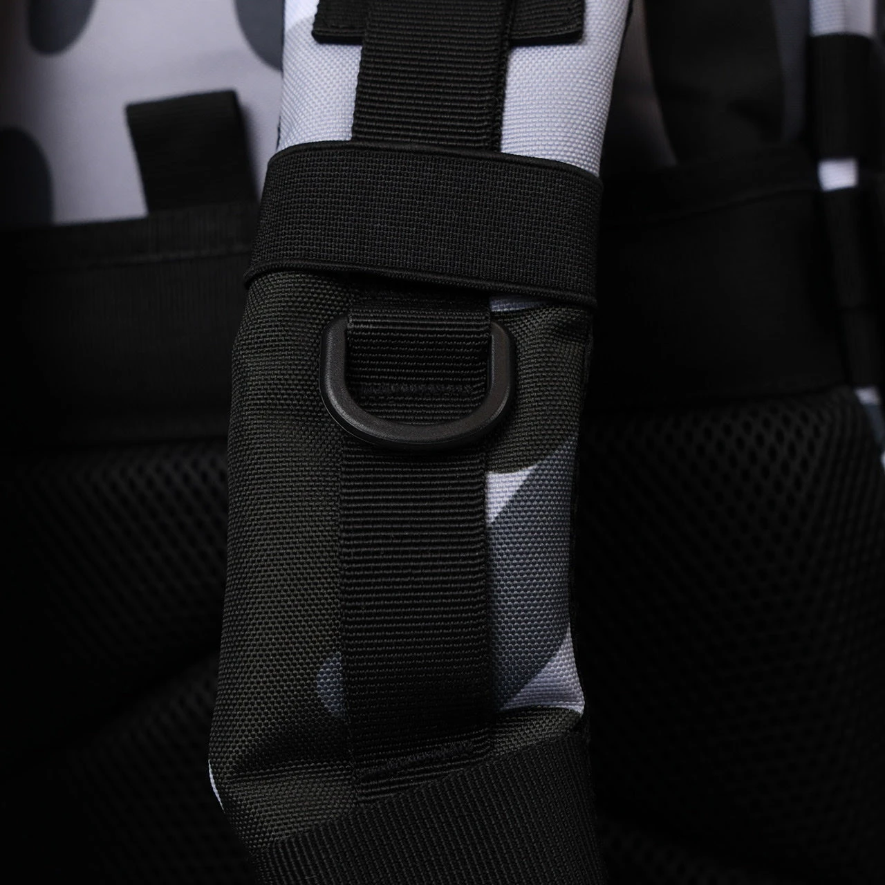 35L Backpack Arctic Camo 17 35L Backpack Arctic Camo - Image 17