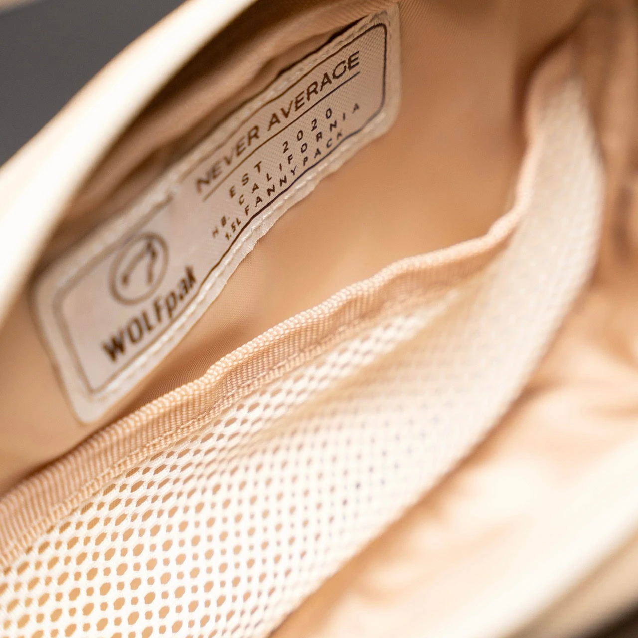 Crossbody Pack Neutral 7 Crossbody Pack Neutral - Image 7