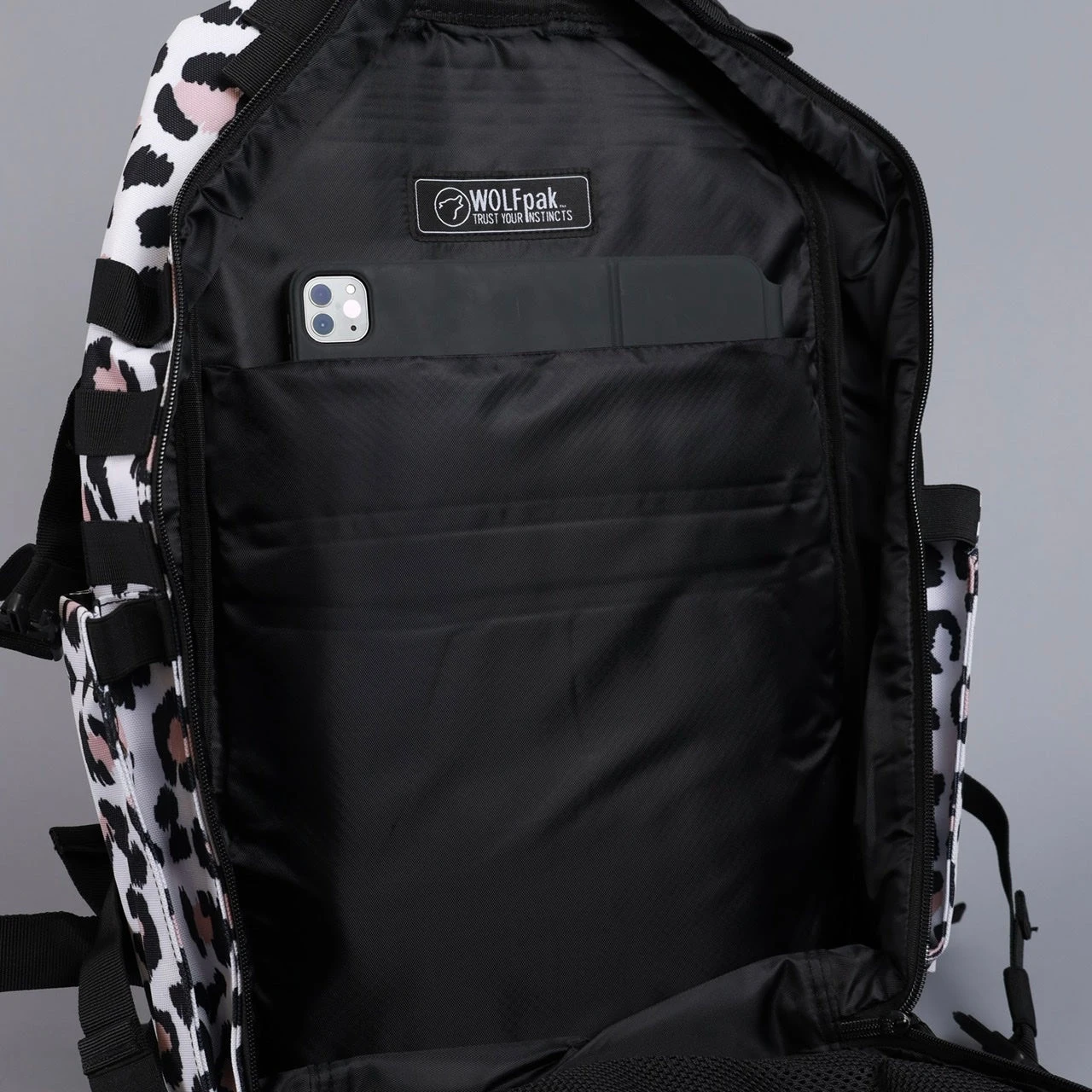 45L Backpack Classic Leopard 16 45L Backpack Classic Leopard - Image 16