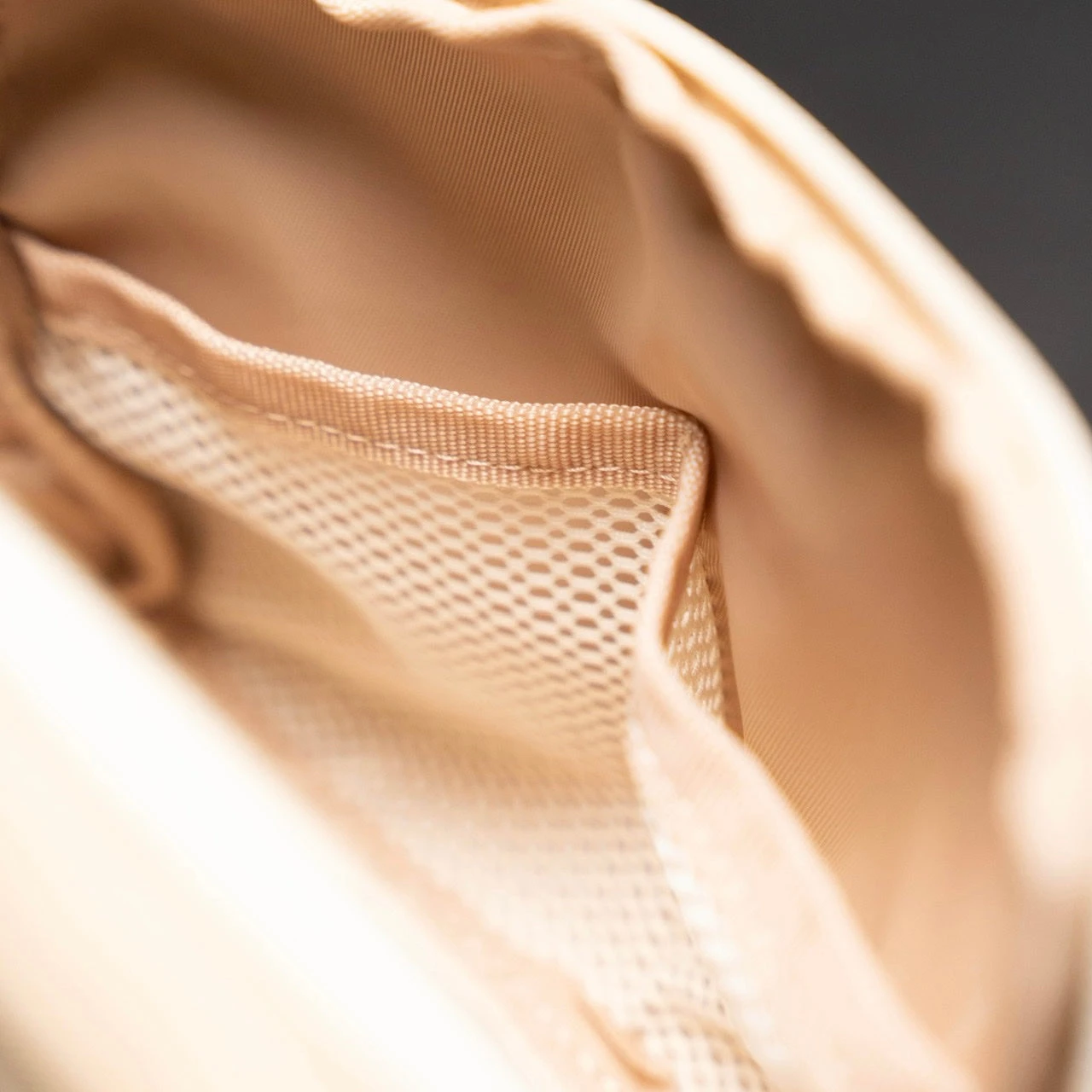 Crossbody Pack Neutral 8 Crossbody Pack Neutral - Image 8