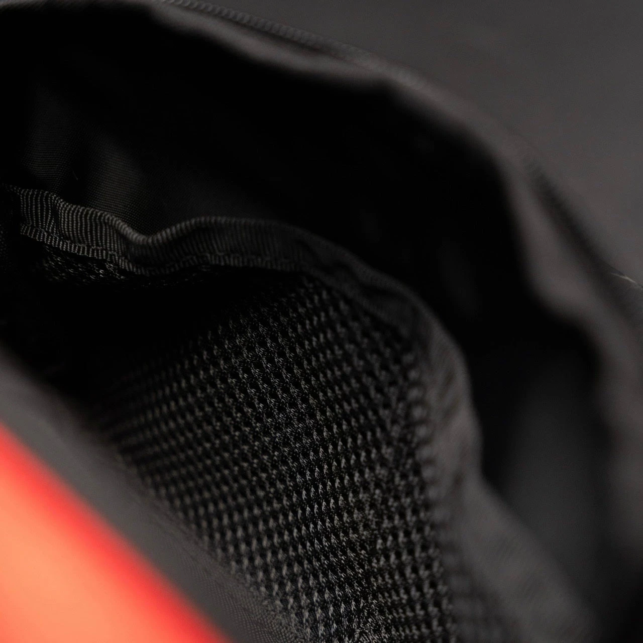 Crossbody Pack Elite Red 8 Crossbody Pack Elite Red - Image 8