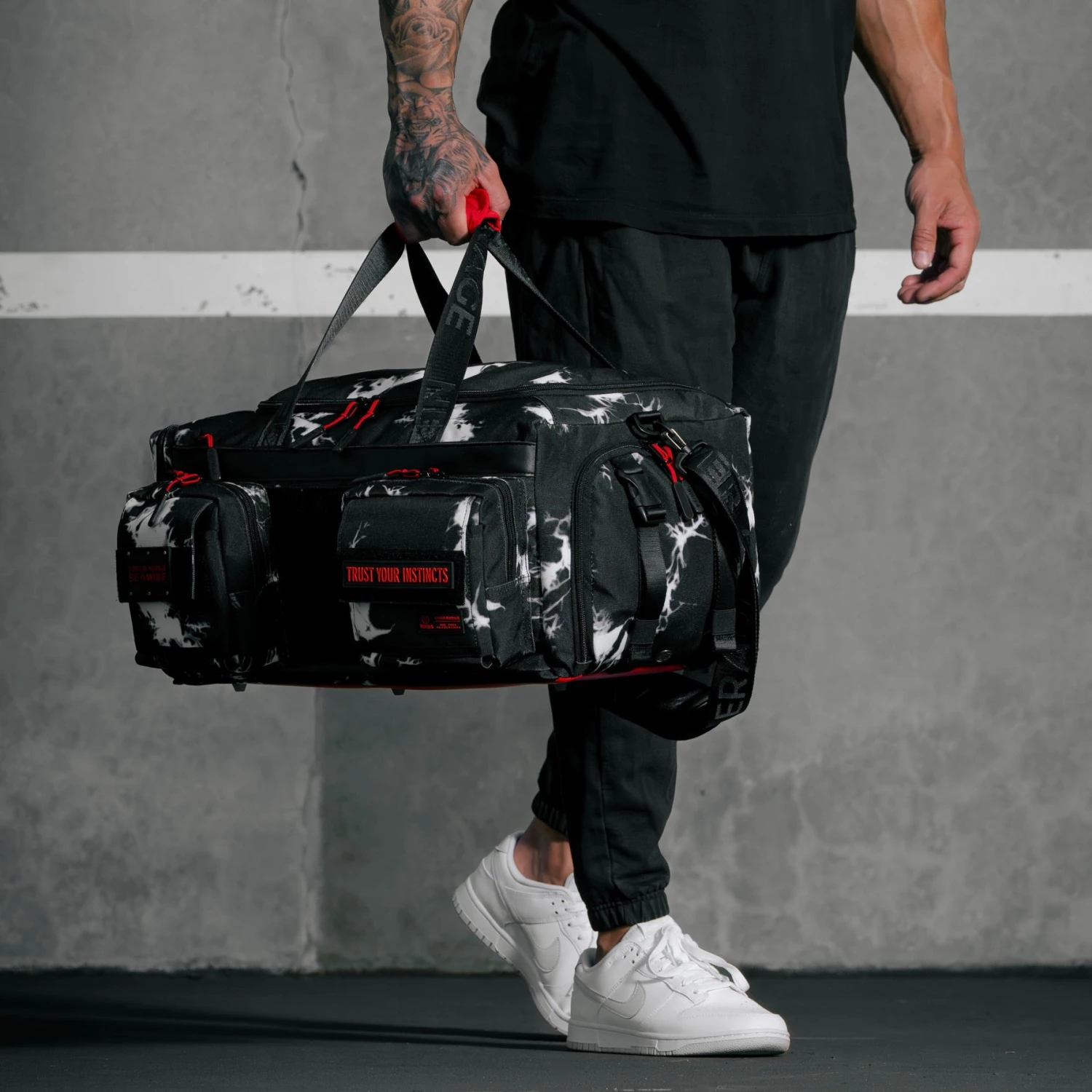 40L Ultimate Duffle Bag Black Lightning Immortal Red 3 40L Ultimate Duffle Bag Black Lightning Immortal Red - Image 3