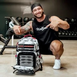 45L Timber Wolf Savage Red Meal Prep Management -Fashion bags image aeceeb2f 686a 49ff b5ae 50e7c426bde6