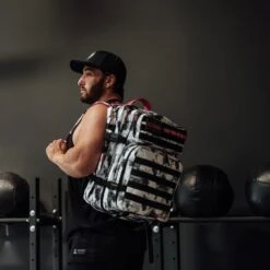 45L Timber Wolf Savage Red Meal Prep Management -Fashion bags image d2ceb8ec cfe7 4e35 b035 81edd3a025c7