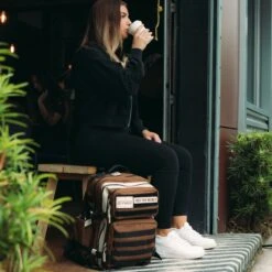 35L Backpack Cafe Latte -Fashion bags img211latte